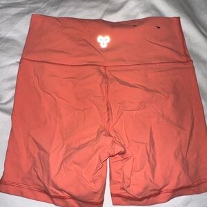 Aritzia 3 inch shorts